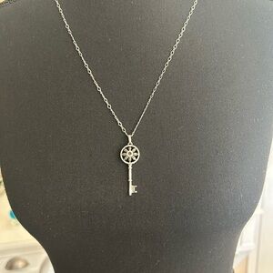 Sterling Silver / Diamond Pendant Necklace